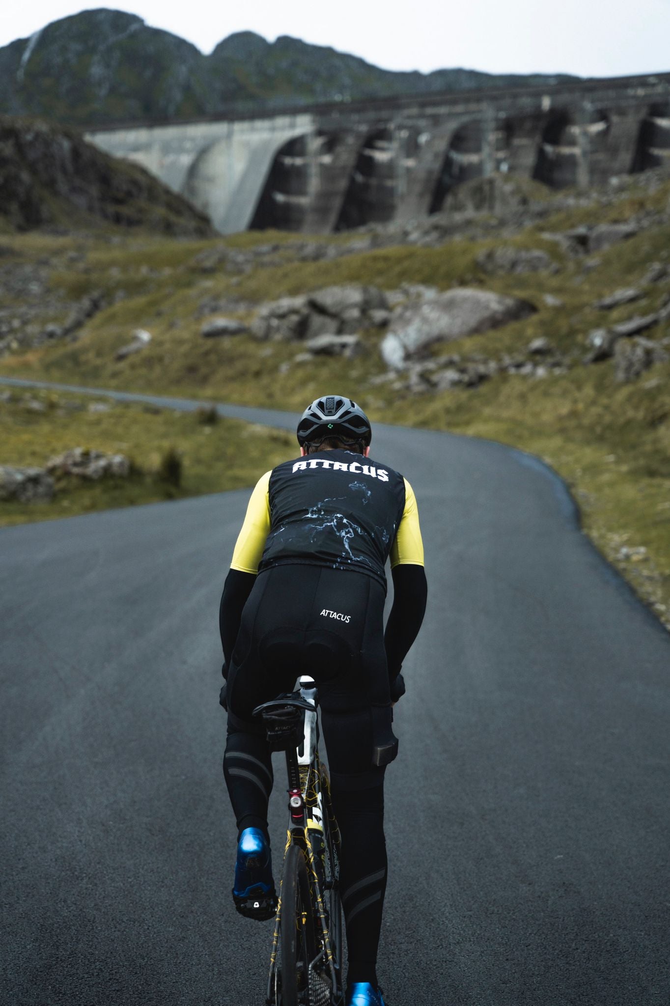 Live Blog: 7 days to try and ride the height of Everest 7 times... can he do it?