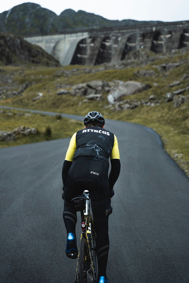 Live Blog: 7 days to try and ride the height of Everest 7 times... can he do it?